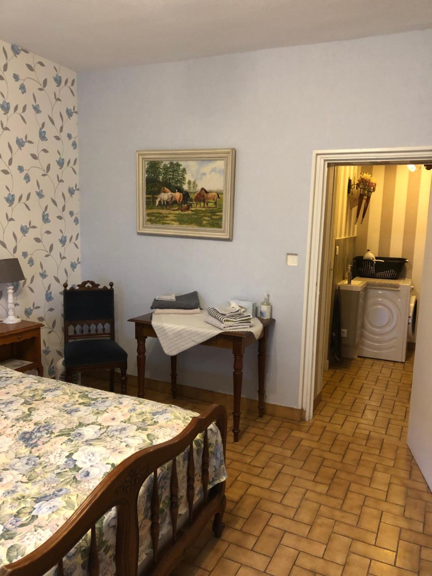 Bed and Breakfast Le Voyageur Saint-Bonnet-Troncais Экстерьер фото